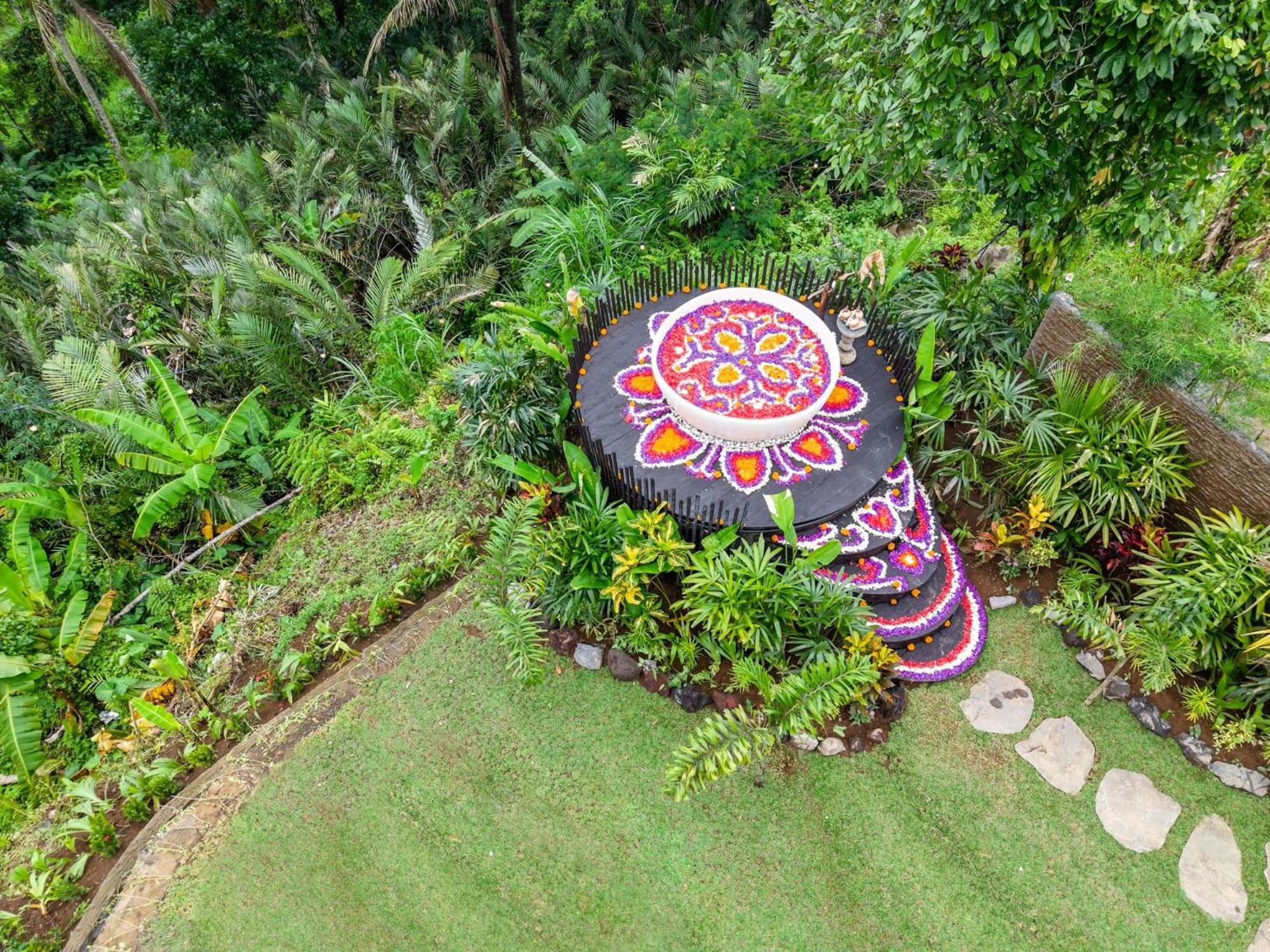 Magic Hills Bali - Magical Eco-Luxury Lodge Selat Exterior photo